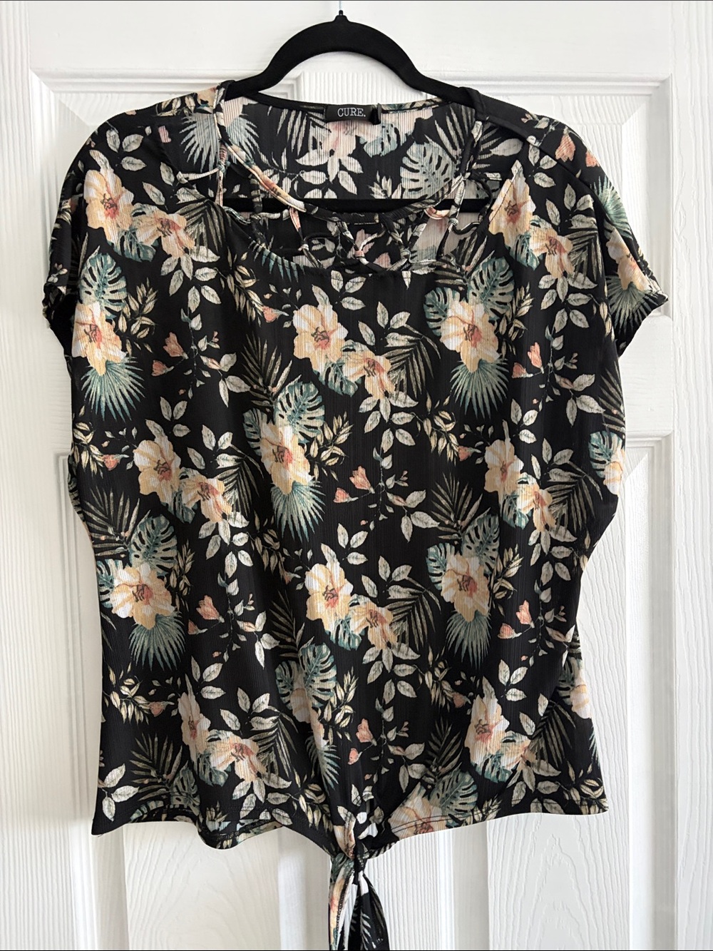 Cure Floral Tie-Front Short Sleeve Blouse - Black Floral